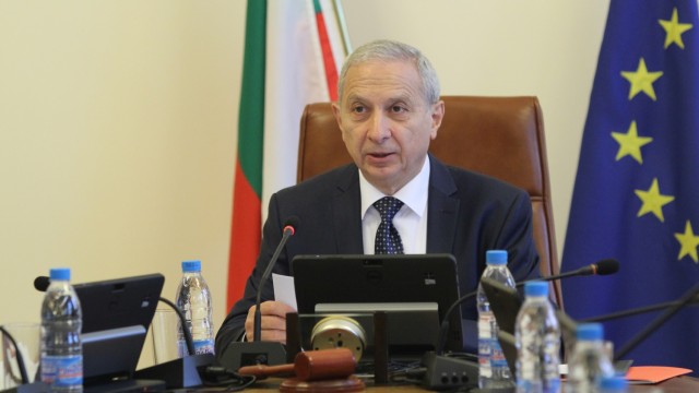 Снимка: Кабинетът предложи ген. Михаил Попов за командир на Сухопътните войски