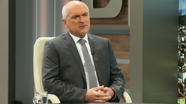 Снимка: Димитър Главчев: 2,5 млн. българи поискаха мажоритарен вот