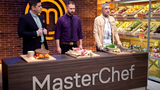 Основно ястие с ябълки и чистене на морски дарове формират Топ 8 в MasterChef - утре вечер от 21:00 часа по bTV