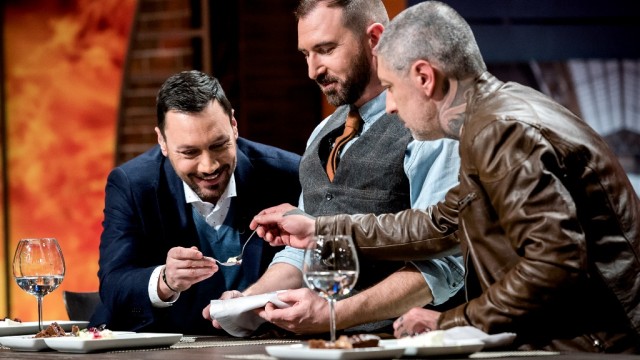 Хоби-готвачите в MasterChef играят на кулинарни асоциации, създават врагове и правят профитероли с Андре Токев, Петър Михалчев и Лео Бианки – във вторник от 21:00 часа по bTV