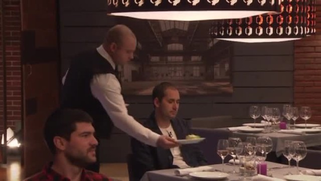 Двата отбора представят предястията си