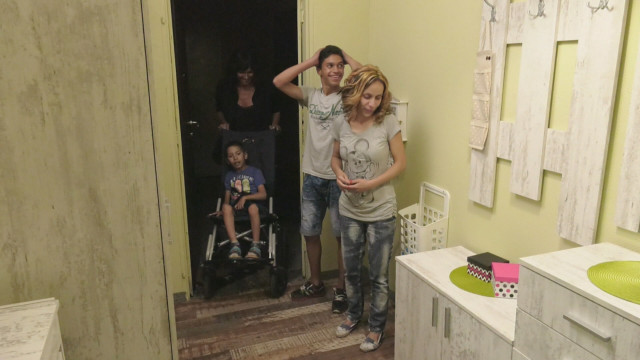 Снимка: Как „Бригада нов дом” промени живота на Венцислава Митова и двете й деца