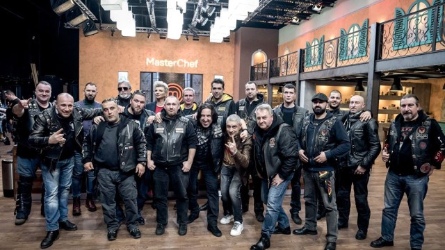Вегетарианско меню за рокери нажежава страстите в кухнята на MasterChef