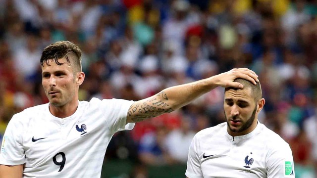 Снимка: Войната продължава: Жиру с хаплив отговор към Бензема