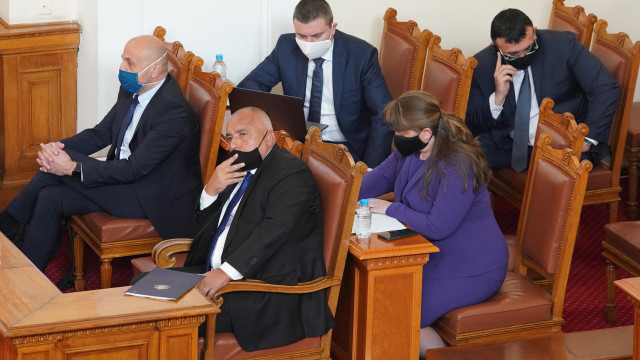 Снимка: Парламентът се събра на извънредно заседание за изслушване на премиера