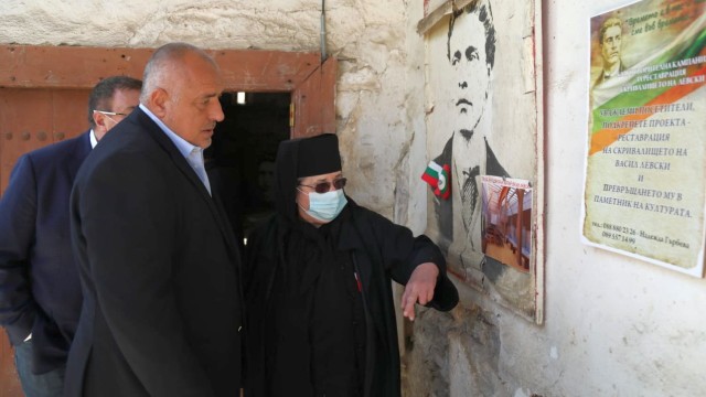 Снимка: Костадин Ангелов: Обсъждаме разхлабването и на други мерки
