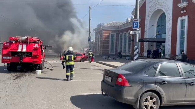 Снимка: Русия удари гарата на Краматорск, жертвите са десетки