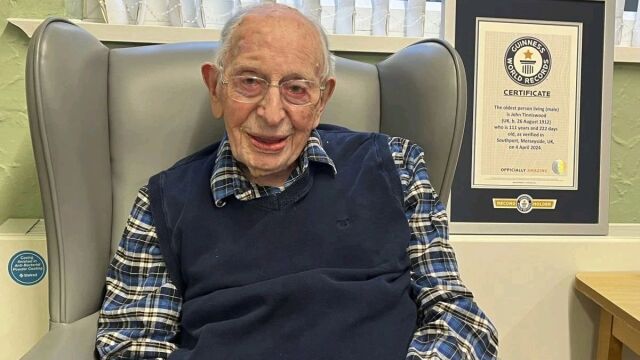 Снимка: 111-годишен британец, роден в годината, в която 