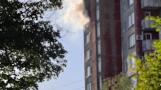 Снимка: Пожар лумна в жилищен блок в Пловдив, има загинал (СНИМКИ)