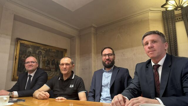 Снимка: Васил Божков се обединява с отцепниците от „Възраждане“ за изборите