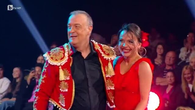 Снимка: Шпагат по врачански: Вижте как танцува рожденикът Краси Радков в Dancing Stars (ВИДЕО)