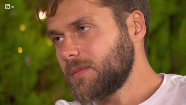 Снимка: Защо Алек се дърпа от две от любимките си в 