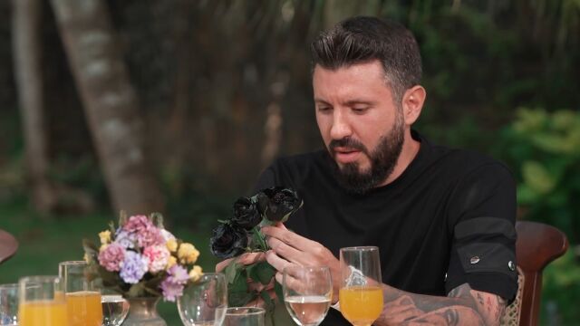 Снимка: Три черни рози в „Ергенът“ - приятелките стават съпернички