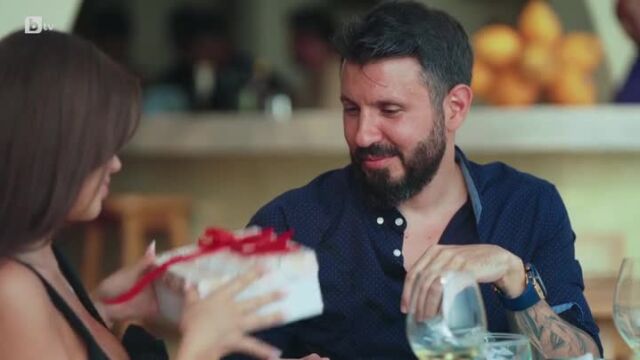Снимка: Даниела харчи, Мартин плаща! Колко похарчи Ергенът за покупките на Рупецова? (ВИДЕО)