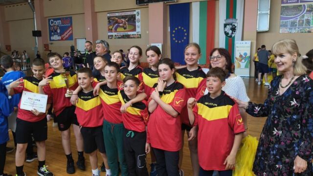 Снимка: 90 ученици от сливенски училища избраха да бъдат „неЗависими” чрез спорта