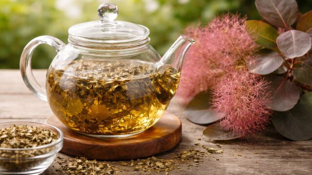 Снимка: Чаят от смрадлика, за какво друго помага освен за промивки?