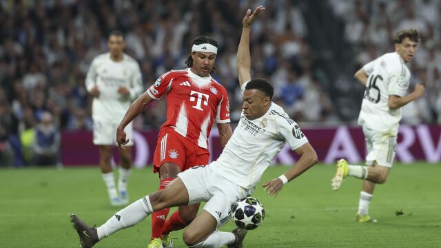 Снимка: Само още три! Мбапе заплашва Роналдо