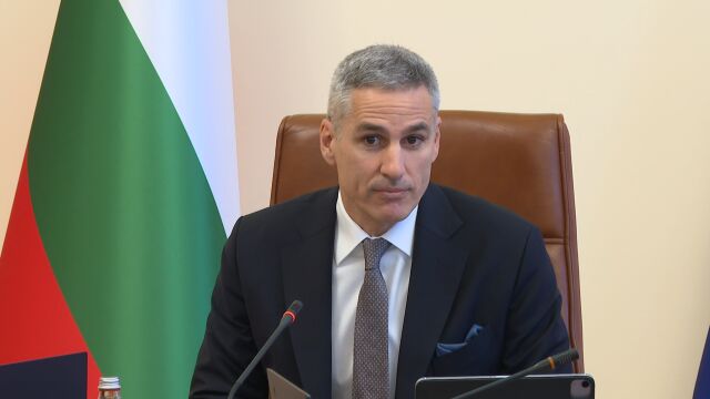 Андрей Гюров: Не можем да позволим на хората да избират между гласа си и топлия обяд