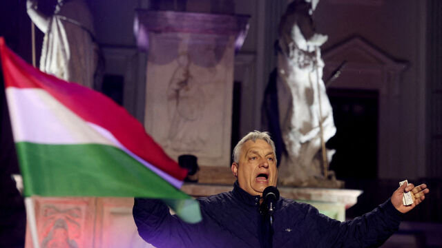 Снимка: Дни преди вота в Унгария: Партията на Орбан сериозно изостава от тази на Мадяр