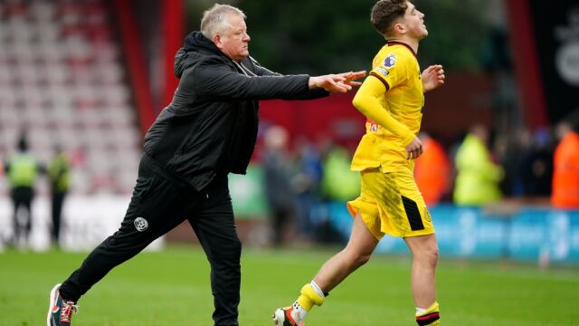 Снимка: Зет и титуляр: Футболист чака бебе от дъщерята на треньора