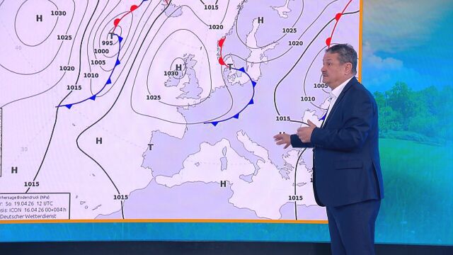 Рачев: В събота - студент фронт, след 25 април ще го опънем по конец прането и ще бъде топло 