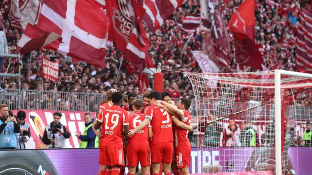 Снимка: Байерн сложи 35-ата корона с голов рекорд