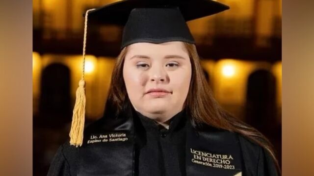 Снимка: Първата адвокатка със синдром на Даун: Коя е тя и как промени системата (СНИМКИ)