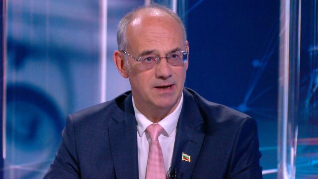 Проф. Атанас Семов: Девет дни, които доказаха, че България е готова за демокрация