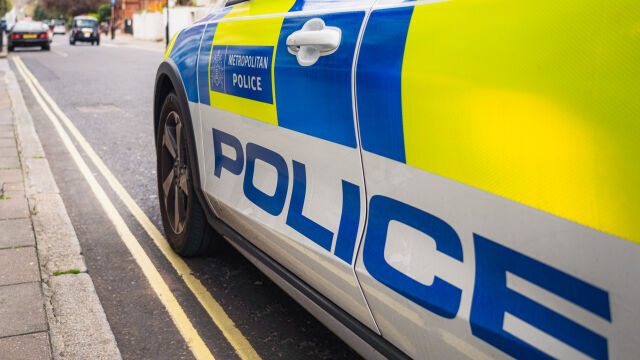 Арестуваха мъж, намушкал двама души в еврейски квартал на Лондон