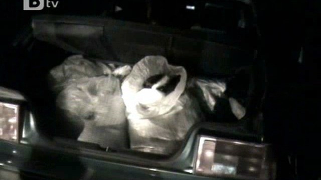 Снимка: Двама арестувани при операция 