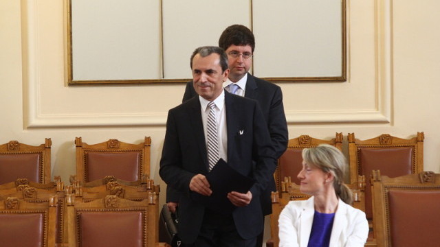 Снимка: Зинаида Златанова става премиер, докато Орешарски почива