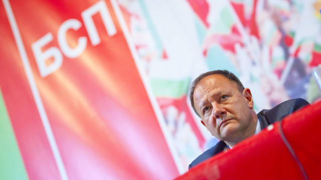 Снимка: Миков иска оставката на управителя на БНБ