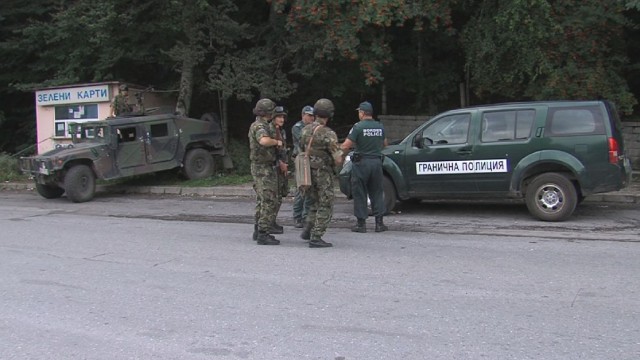 Снимка: Задържаха петима косовари на влизане в България 