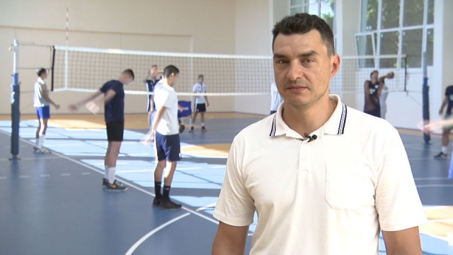 Снимка: Владо Николов влиза във „Фермата” 