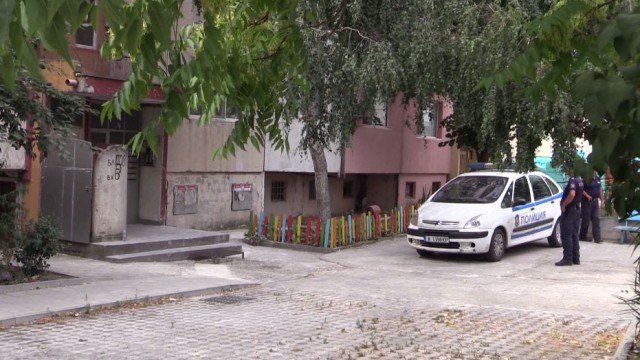 Снимка: След спор за наргиле: 11-годишно момиче е убито в асансьор на бургаски блок 
