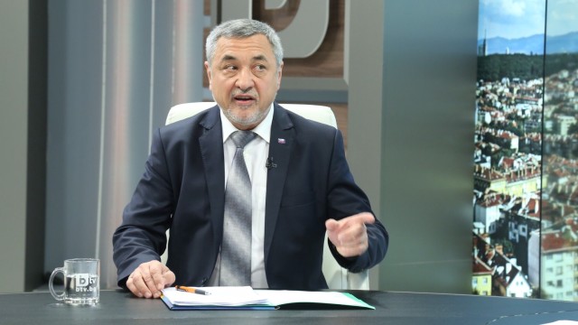 Снимка: Валери Симеонов даде срок на четири медии да му се извинят