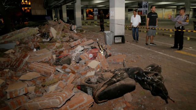 Снимка: Нов трус с магнитуд 6,3 разтърси остров Ломбок