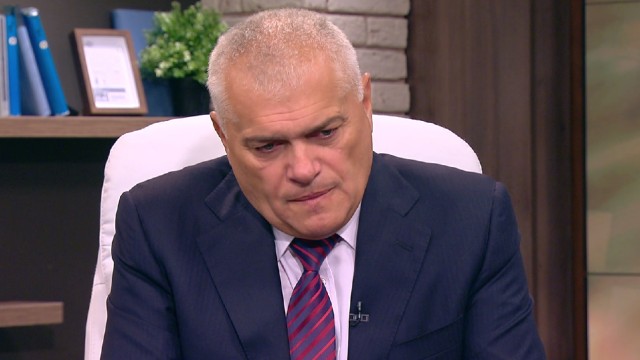 Снимка: Валентин Радев критикува работата на полицаите, работили по катастрофата с бащата на президента