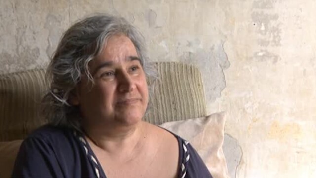 Снимка: Вълна от съпричастност към историята на 17-годишния Петър, който се грижи за майка си с 95% инвалидност