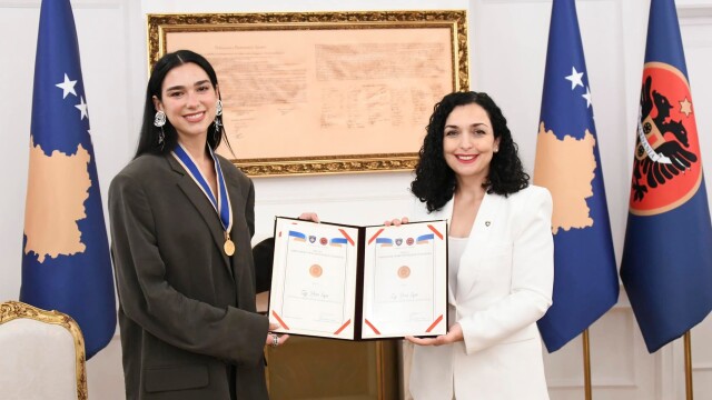 Снимка: Поп звездата Дуа Липа стана почетен посланик на Косово