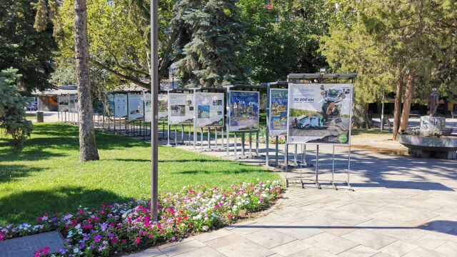 Снимка: Изложбата „Спасете почвата“ е в градината „Кристал“ до средата на август