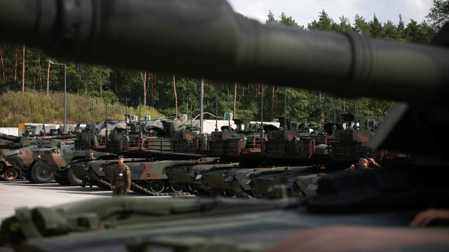 Снимка: С голям военен парад Полша се готви да отбележи деня на полската армия