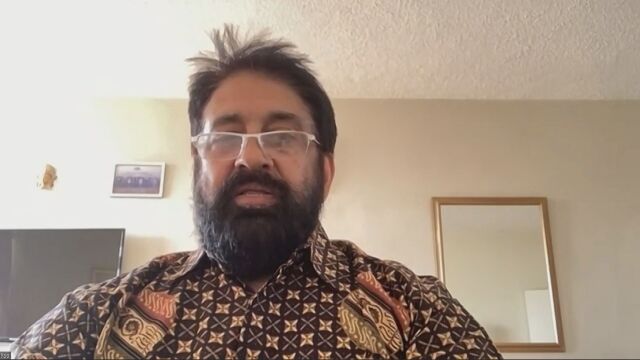Снимка: Пред bTV говори посланик Анил Сооклал, висш дипломат на Южна Африка