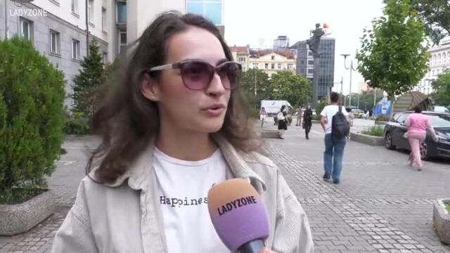 Снимка: Orange ви пита: Трудно ли избирате подаръци? (ВИДЕО)