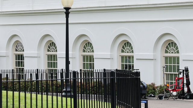 Снимка: Въпреки съдебно разпореждане CNN, MS NOW и Politico остават без достъп до Белия дом