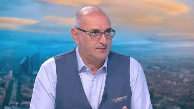 Милен Керемедчиев: Русия протакаше започването на сериозни преговори, за да спечели повече на бойното поле