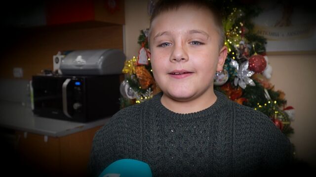 "Тази година искам Дядо Коледа пак да ми донесе вода": Как семейство с три деца се справя с водния режим в Плевен?