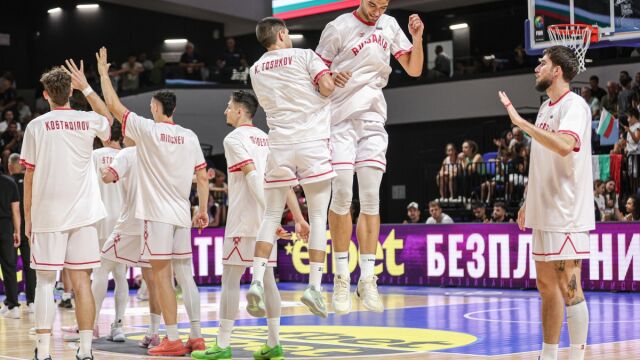 Снимка: НА ЖИВО: България - Австрия, Везенков е на трибуните 87:78 (23:17, 15:20, 24:22, 25:19) (ВИДЕО)