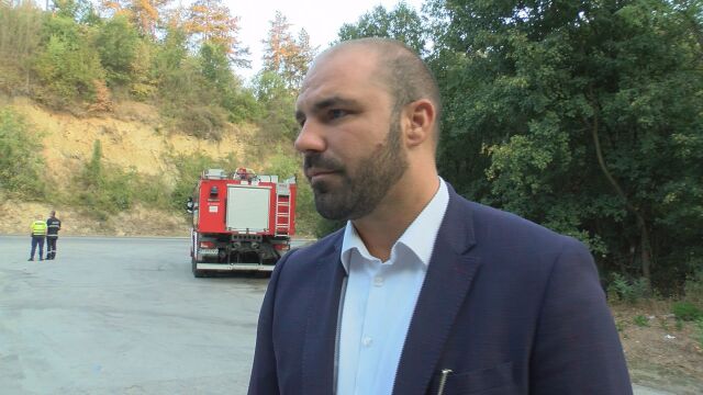 Пожарът край Велико Търново е овладян: Има задържан шофьор на тир 