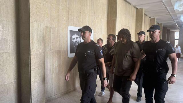 Снимка: Обвинените за трагедията с дете в Несебър: Двама остават в ареста, пускат третия под гаранция